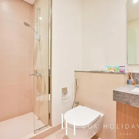 Lux 52 42 Deluxe Marina View Suite 1 Дубай Экстерьер фото