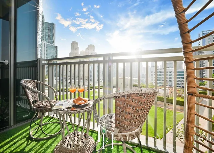 Lux 52 42 Deluxe Marina View Suite 1